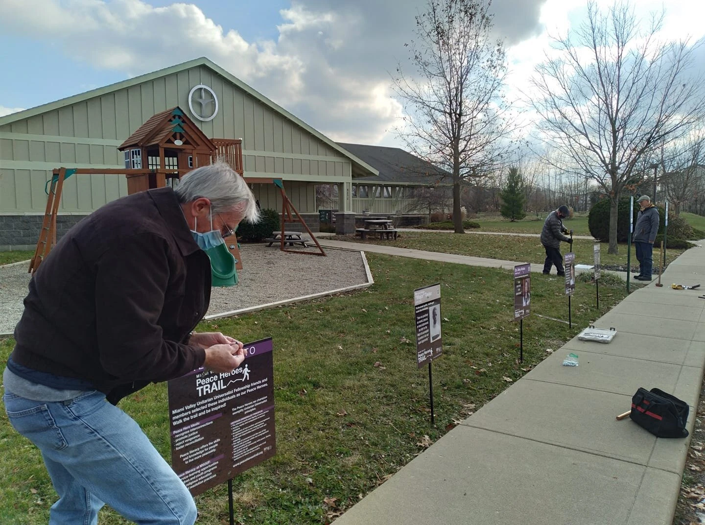 TRAIL INSTALLED ON MVUUF CAMPUS! - Bill Ross and a team of MVUUF volunteers installed the first-in-the-nation Miami Valley Peace Heroes trail on December 5. See it at: 8690 Yankee Street (Washington Township) Dayton, Ohio 45458
